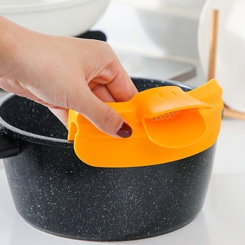 Deflector anti-stropire pentru marginea oalei, funnel din silicon rezistent la temperaturi înalte pentru turnarea supei și a uleiului