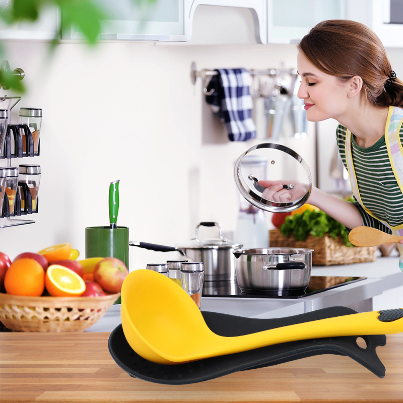 Suport din silicon alimentar pentru lingură de supă și spatulă – bază izolantă pentru ustensile de bucătărie