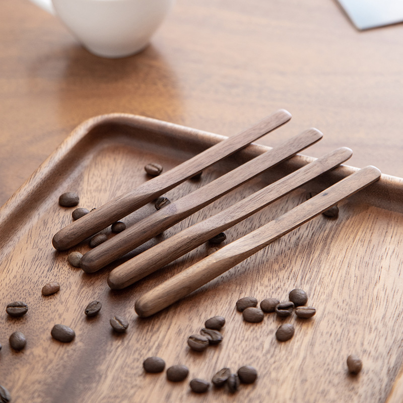 Bețișor din lemn de nuc negru pentru cafea, lingură de amestec pentru iaurt și ovăz cu miere, umpluturi delicate, gem și spatulă pentru unt.