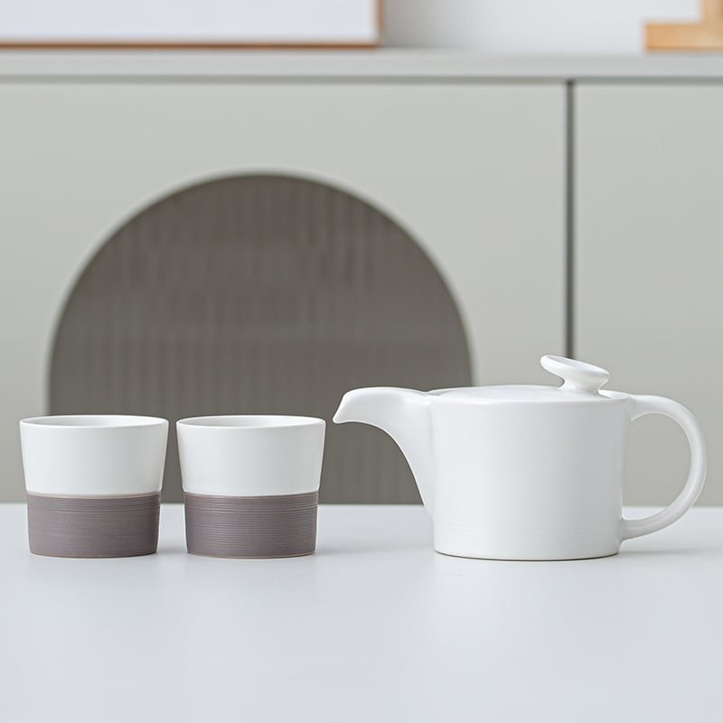 Set Gongfu de ceai în stil japonez, porțelan alb, ceainic și cești, mic set pentru două persoane, cu tavă de lemn pentru ceai