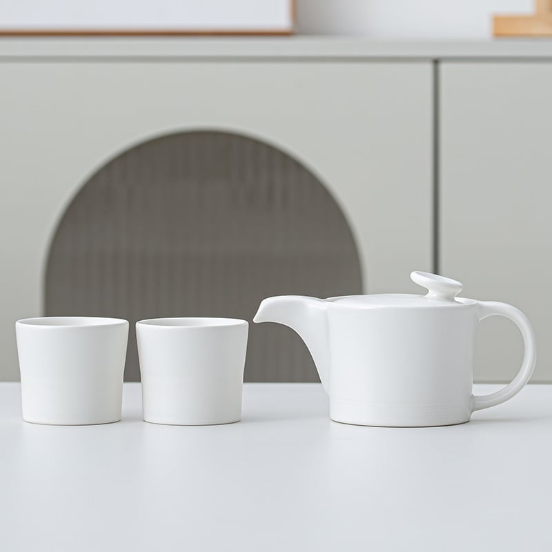 Set Gongfu de ceai în stil japonez, porțelan alb, ceainic și cești, mic set pentru două persoane, cu tavă de lemn pentru ceai
