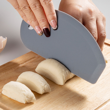 Cuțit gradat cu suprafață din silicon alimentar pentru tăierea făinii și rulourilor de orez; spatulă pentru cremă de tort și ustensile de copt