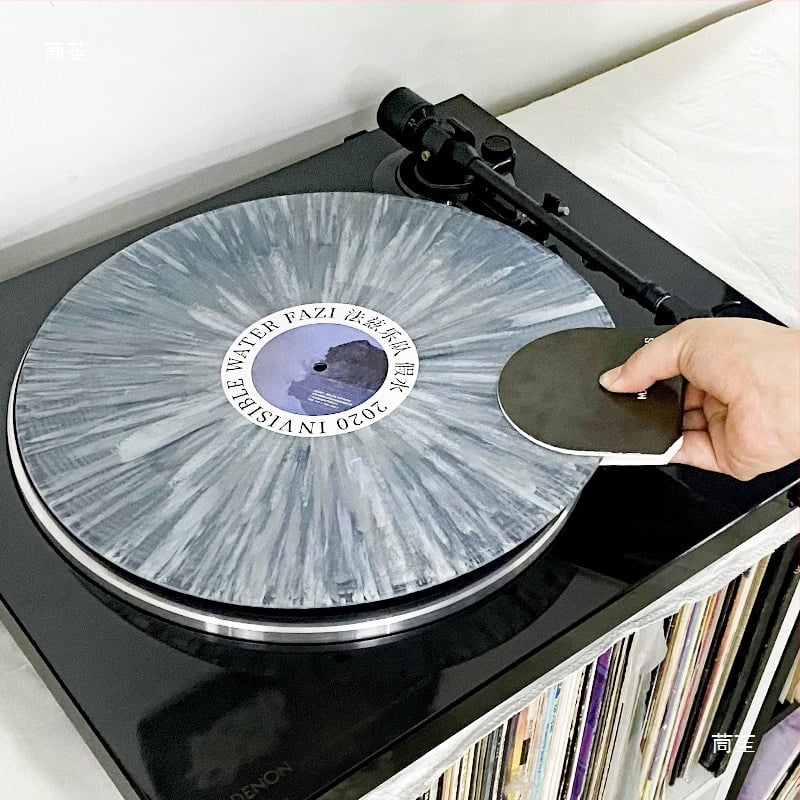 Sada klipov na vinylové platne, 2 kusy, manipulácia bez odtlačkov a čistiaci set na vinylové platne