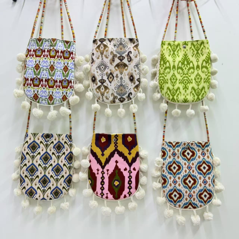 Mala četvrtasta crossbody torbica s motívom Adelaide, gradski stil, tkanina, poliester podstava, magnetsko zatvaranje, unutarnja džep za mobitel
