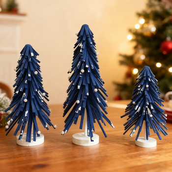 Brăduț miniatural de Crăciun – ornamente pentru masă, decor pentru o scenă mică