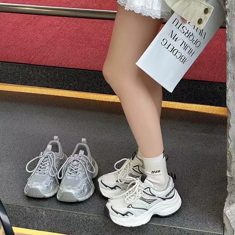 2026 proljeće – ženske tenisice od prave kože, udobne i prozračne, sportski stil, debela potplata za povećanje visine – dad sneakers