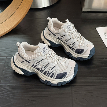 Nove ženske tenisice u stilu dad sneakers s debelim potplatom, proljeće 2026, lake i casual za trčanje i planinarenje, s dizajnom za povećanje visine