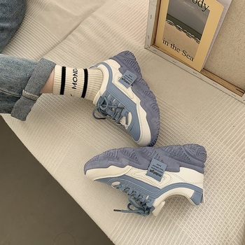 Női dad shoes stílusú sportcipők, könnyű kivitel, gumírozott talp, színes blokkokkal és hullámzó talppal, 2022 ősz