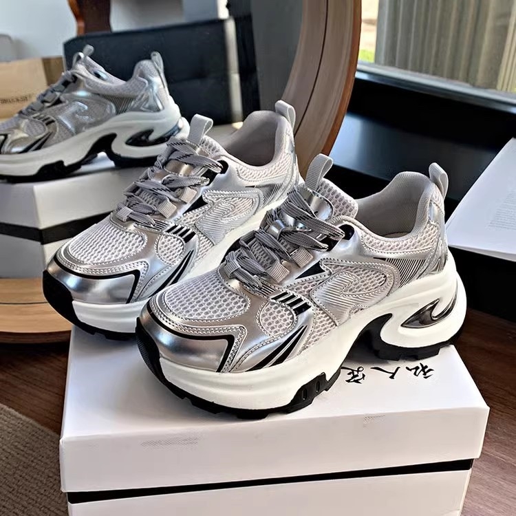 Ezüst női sneakers vastag talppal, tavasz 2025, kényelmes és divatos casual cipő