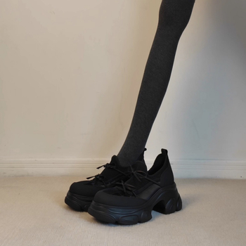 Ženske cipele tipa dad shoes s debelim potplatom, inspirirane Yang Mi, Butterfly Island, povećanje visine, bijele tenisice, novi model 2026