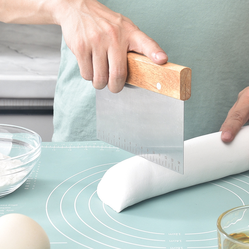 Cuțit din oțel inoxidabil pentru aluat și spatulă cu riglă și mâner din lemn – unealtă de patiserie pentru tăiat aluat, tăierea tăițeilor și a făinii
