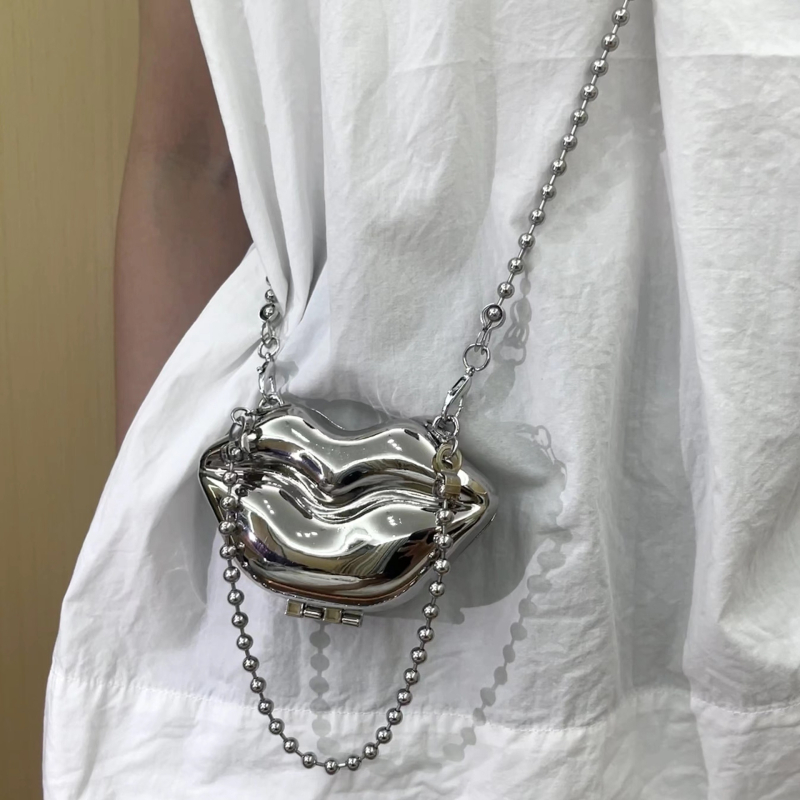 Mini metalna torbica za usne s cvjetnim motivom, crossbody torba za žene