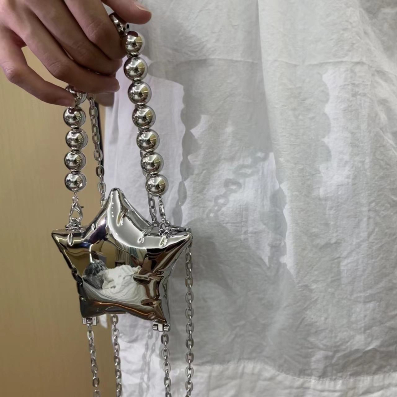 Mini metalna torbica za usne s cvjetnim motivom, crossbody torba za žene