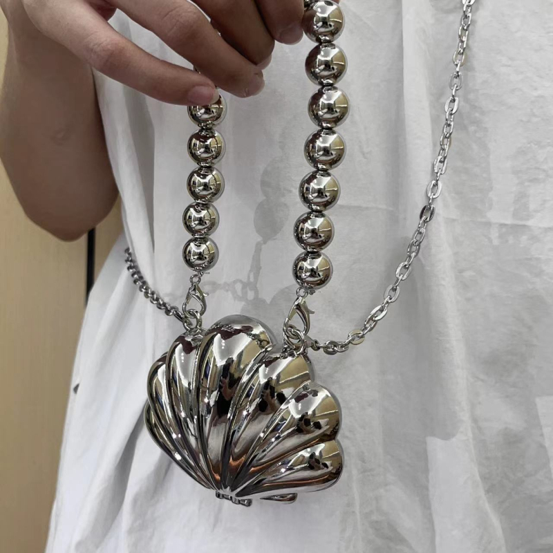 Mini metalna torbica za usne s cvjetnim motivom, crossbody torba za žene