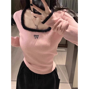 Korejskog stila uski kroj, cropped top s dugim rukavima i izvezenim uzorkom Derong tkanine, s četvrtastim izrezom za jesen-zimu
