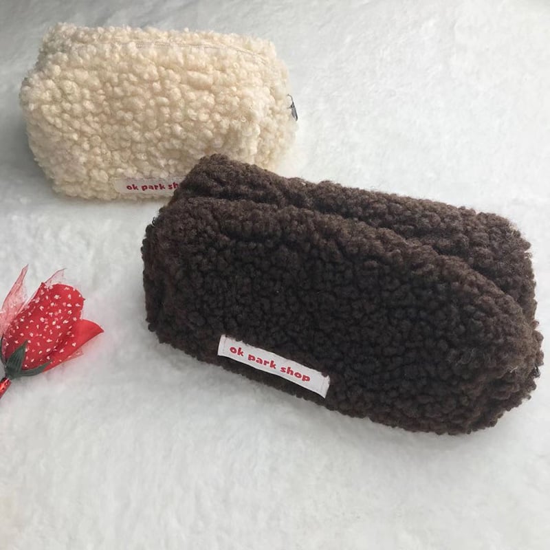 Geantă de machiaj din lână de miel, stil coreean, minimalistă și la modă, cu capacitate mare, formă pătrată, potrivită pentru cosmetice, creioane, monede și rechizite.
