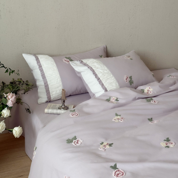 Set de lenjerie de pat din bumbac periat pentru toamnă‑iarnă, cu broderie de trandafiri – patru piese