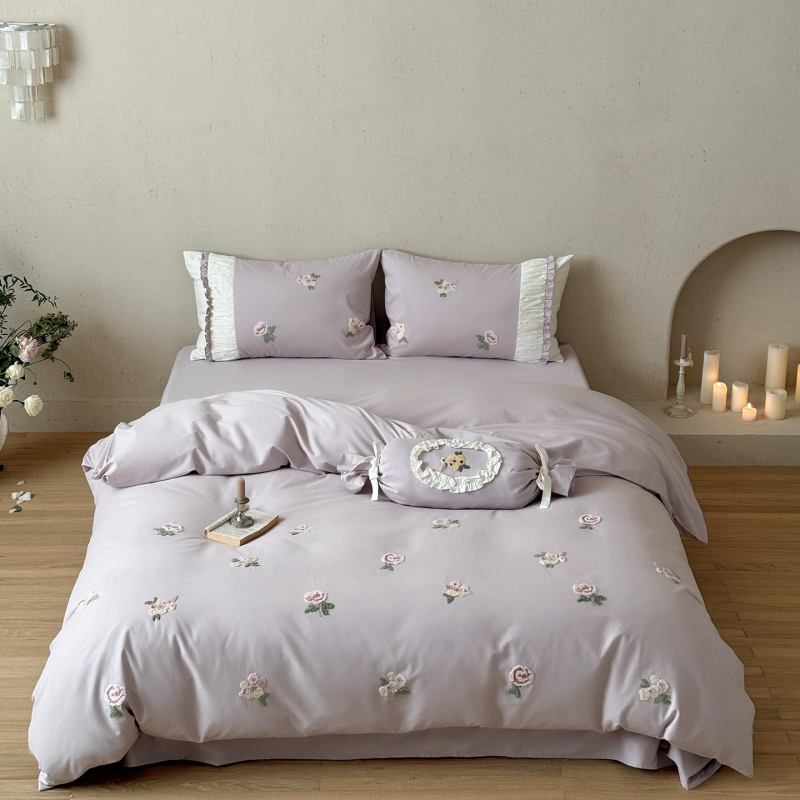 Set de lenjerie de pat din bumbac periat pentru toamnă‑iarnă, cu broderie de trandafiri – patru piese