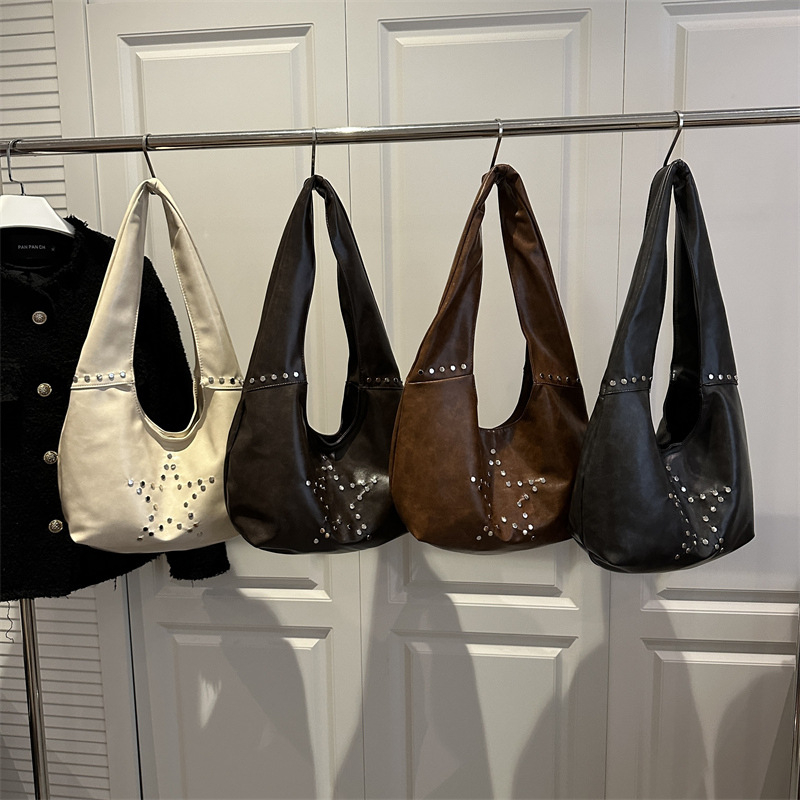 Torba Tote u ulično-retro stilu s personaliziranim zakovicama, punk stil torba preko ramena, velika zapremina, visokokvalitetna tekstura