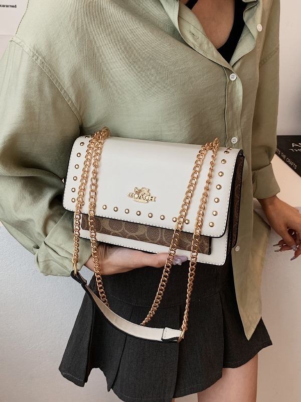 PU kožna mala kvadratna crossbody torbica, s lancem i metalnim rivetima
