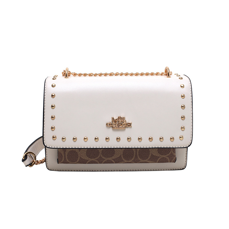 PU kožna mala kvadratna crossbody torbica, s lancem i metalnim rivetima