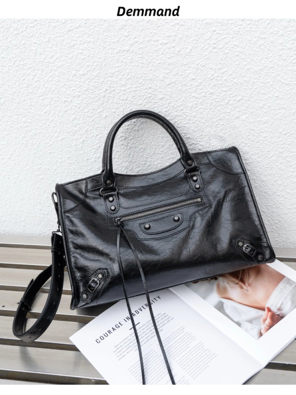 Ženska torba Le City za motocikl, s vijcima, retro koža s uljem, crossbody