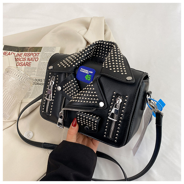 2026 novi stil rivet mini kvadratna torbica za žene, moderni i svestrani crossbody torba preko ramena, PU koža, luksuzan dojam