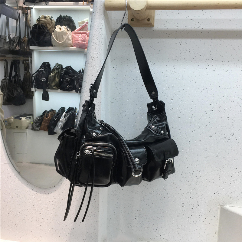Ženska mini torbica u stilu biker s više džepova i zakovica, tote torba za rame ili crossbody, 2024