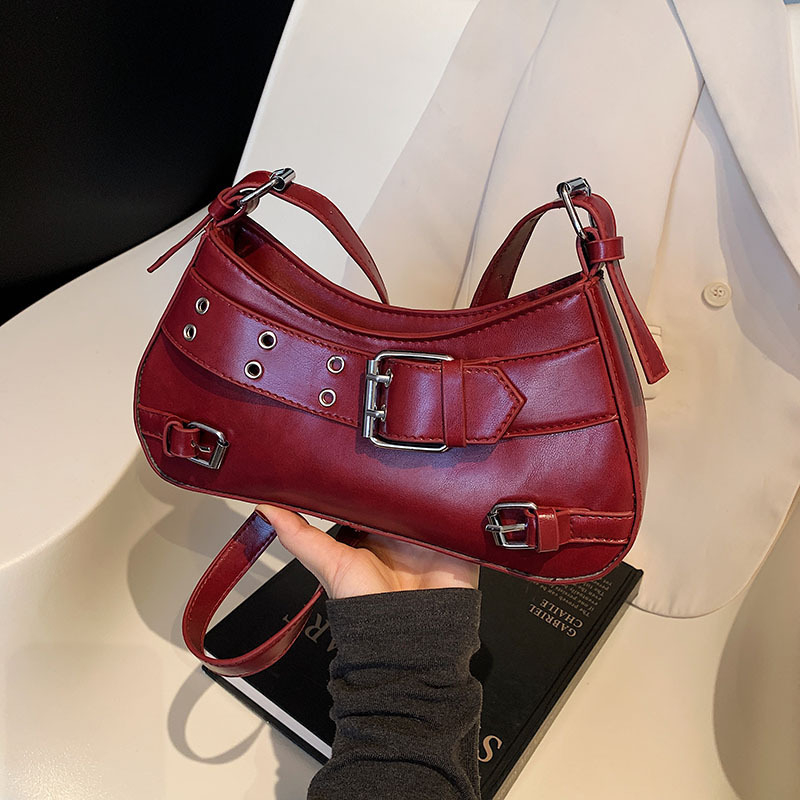 Proljeće 2025: Retro torba s metalnim rivetima, motociklističkog stila, velika zapremina, svakodnevna crossbody torba