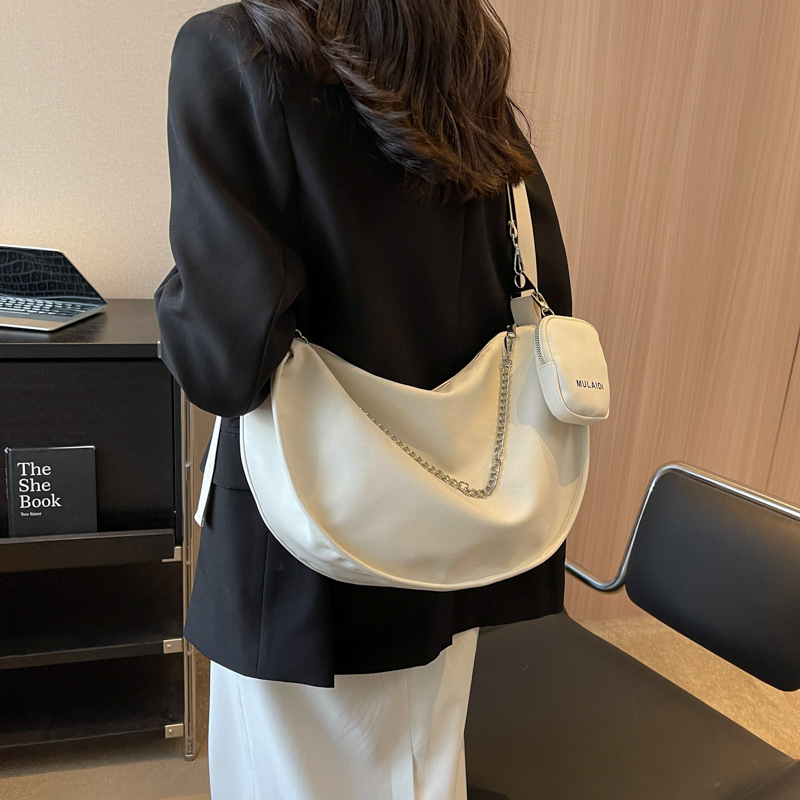 Torba velikog kapaciteta za žene, crvena platnena crossbody torba u stilu dumpling, proljeće-ljeto