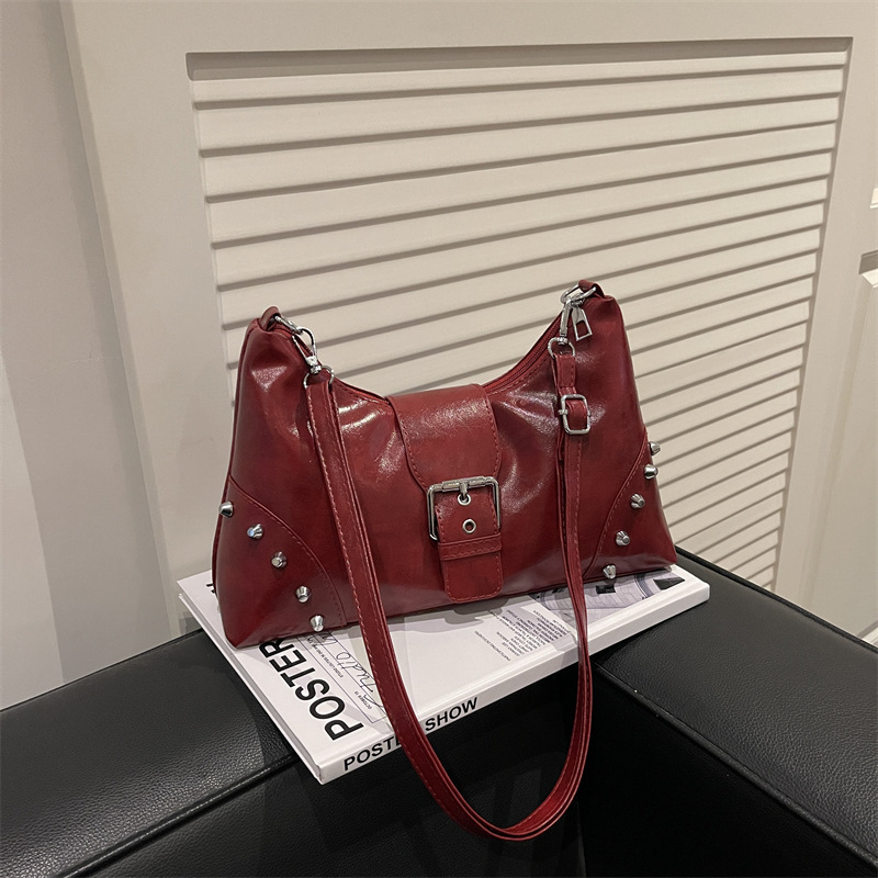 Ženska tote torba s metalnim zakovicama, 2025 retro dizajn, velika zapremina, remen za rameno ili crossbody