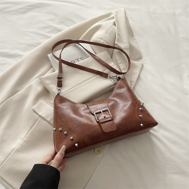 Ženska tote torba s metalnim zakovicama, 2025 retro dizajn, velika zapremina, remen za rameno ili crossbody