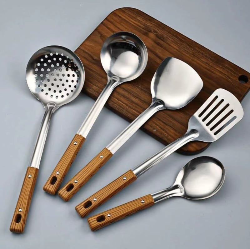 Set de ustensile de bucătărie din oțel inoxidabil: spatulă, lingură cu sită, lingură de supă, lingură pentru orez, spatulă pentru prăjit, spatulă pentru wok