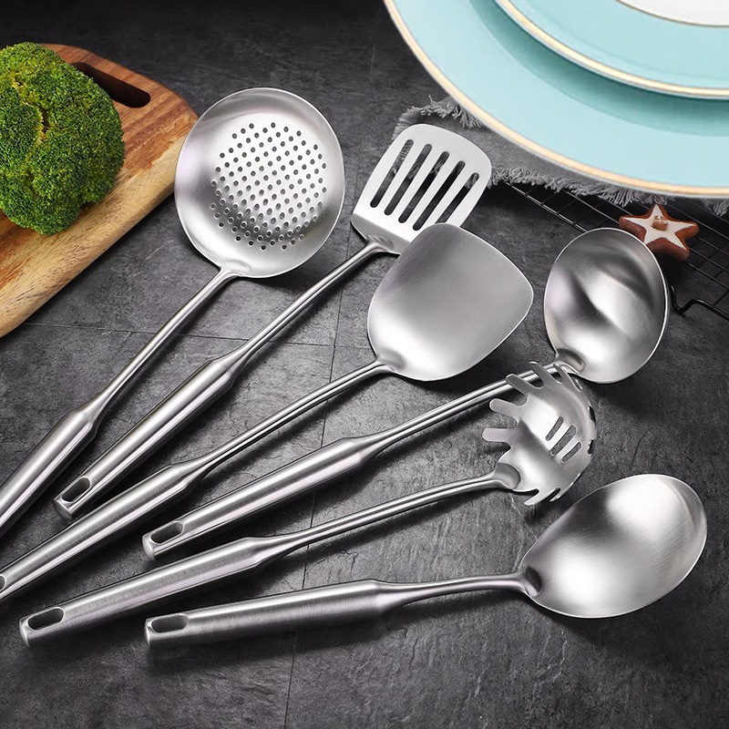 Set de ustensile de bucătărie din oțel inoxidabil 304: spatulă, lingură cu găuri, spatulă pentru prăjit și strecurătoare