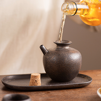 Dispenser ceramic japonez pentru sake și vin, stil retro