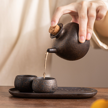 Dispenser ceramic japonez pentru sake și vin, stil retro