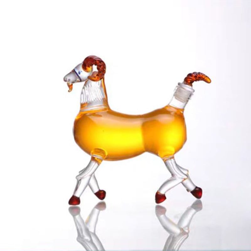 Douăsprezece zodii, decantor din sticlă în formă de animal, borosilicată, obiect de colecție