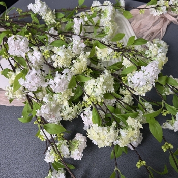Flori artificiale de mătase pentru fundal de nuntă – decor floral pentru perete, holul hotelului