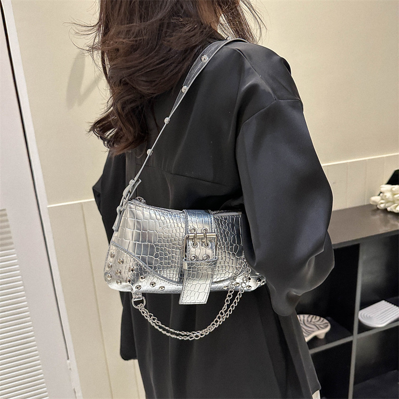 Ženska PU crossbody torba, srednje veličine, horizontalno kvadratnog oblika, ulični stil, magnetsko zatvaranje, unutarnja džep za telefon