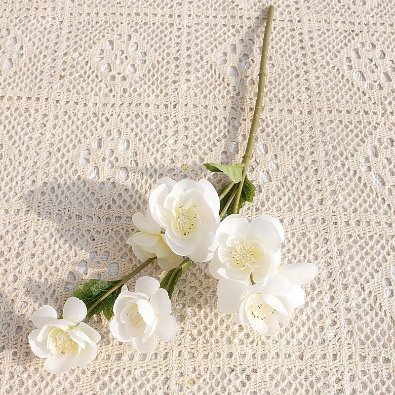 Buchet artificial cu floare de măr, cu trei ramuri, cu trandafiri și flori de cireș