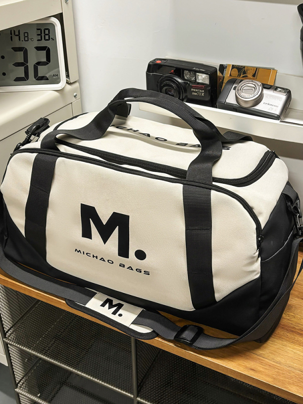 Torba za putovanje velikog kapaciteta 20–35 L, unisex ruksak i torba preko ramena / crossbody, s odjeljkom za suhu i mokru odjeću