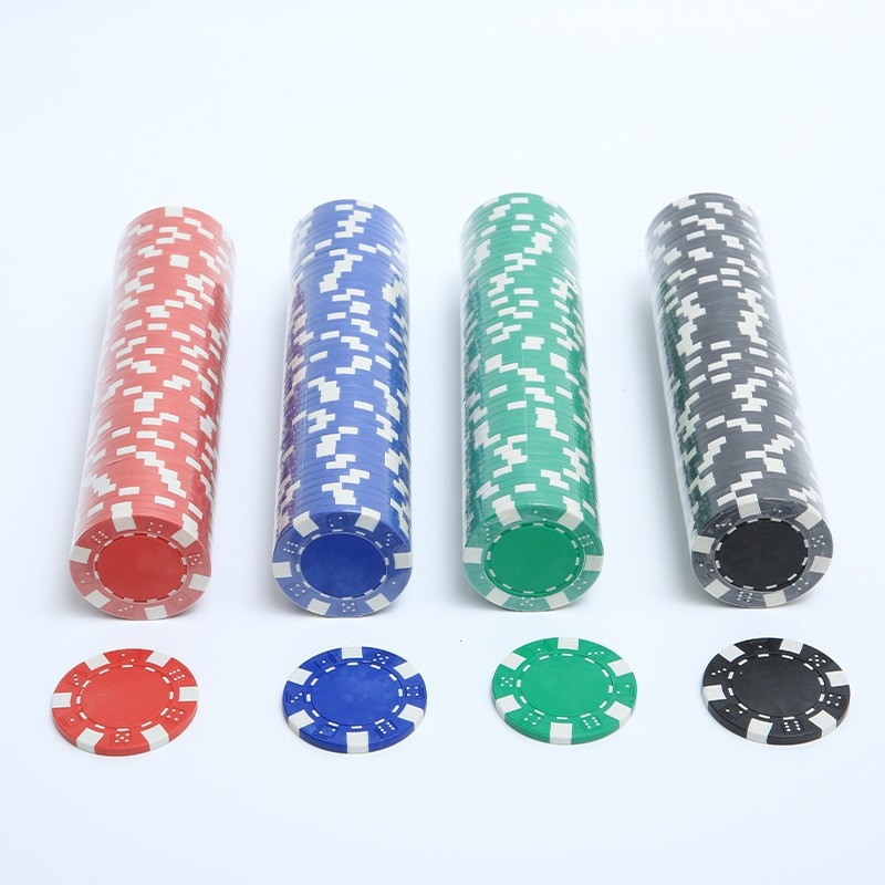 Kraljevski čip žeton s ugrađenim metalnim umetkom, prilagodljiv logotip, za Texas Hold’em, Mahjong i Baccarat – nagradni žeton za igru