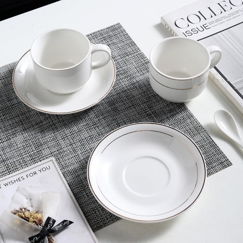 Set de cești de cafea din ceramică cu farfurie, design minimalist monocrom cu logo – potrivit pentru casă, birou și cafenea