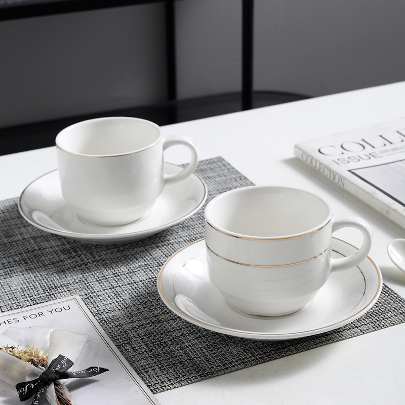 Set de cești de cafea din ceramică cu farfurie, design minimalist monocrom cu logo – potrivit pentru casă, birou și cafenea