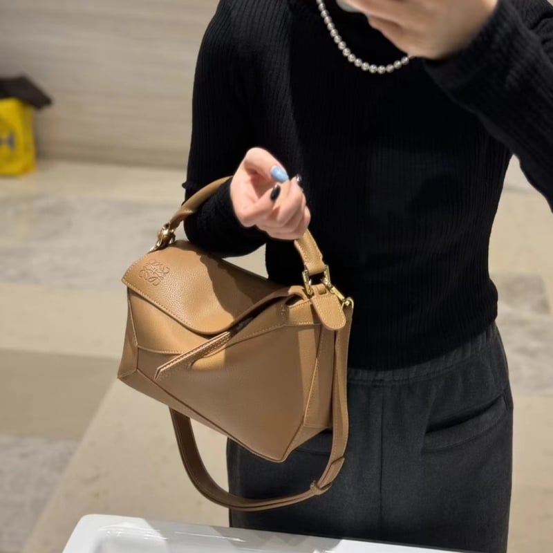 DUDK ženska torba od prave kože u francuskom stilu, 2024 model, geometrijski dizajn s dijamantnim uzorkom, za crossbody i nošenje preko ramena, oblik jastuka