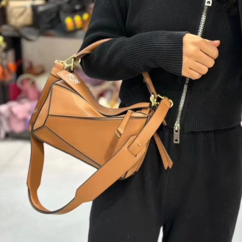 DUDK ženska torba od prave kože u francuskom stilu, 2024 model, geometrijski dizajn s dijamantnim uzorkom, za crossbody i nošenje preko ramena, oblik jastuka