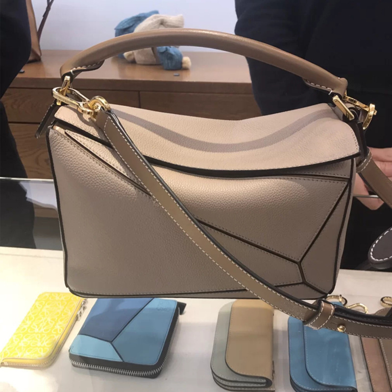 DUDK ženska torba od prave kože u francuskom stilu, 2024 model, geometrijski dizajn s dijamantnim uzorkom, za crossbody i nošenje preko ramena, oblik jastuka