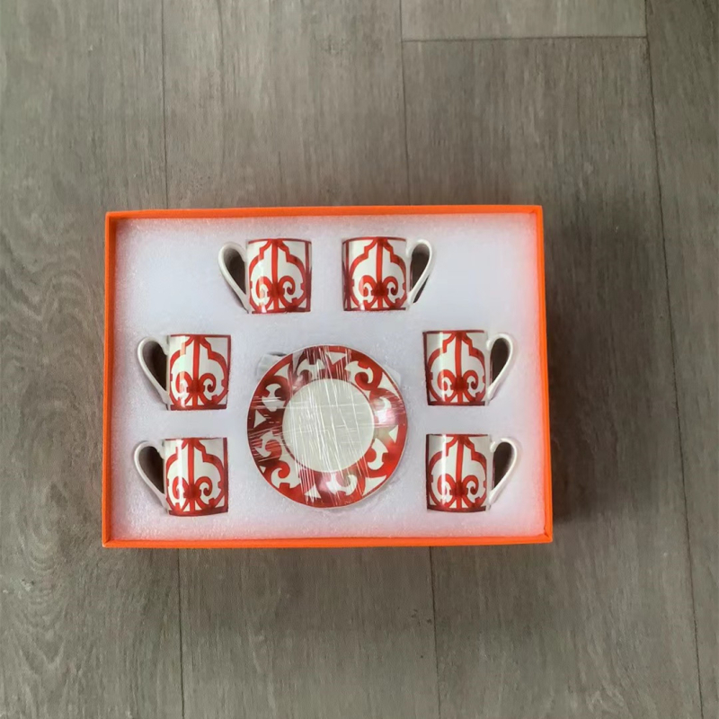 Set ceramic de cafea în stil european, cu farfurioare pentru ceai, cești pentru desert, stil espresso turcesc, în cutie cadou