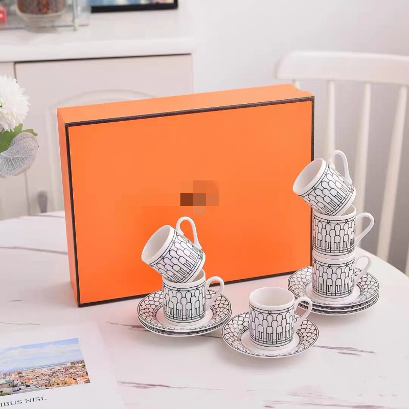 Set ceramic de cafea în stil european, cu farfurioare pentru ceai, cești pentru desert, stil espresso turcesc, în cutie cadou