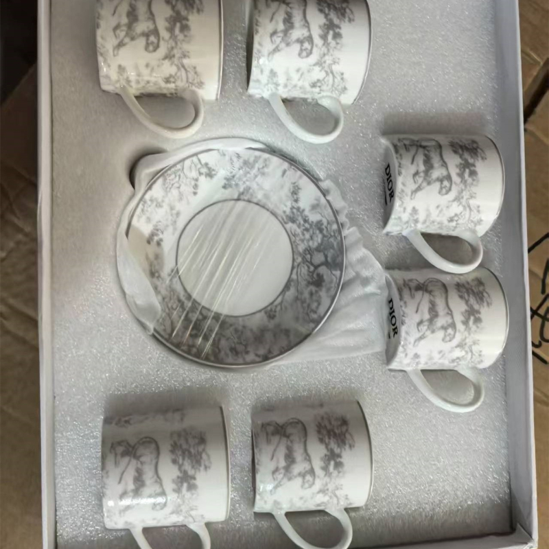 Set ceramic de cafea în stil european, cu farfurioare pentru ceai, cești pentru desert, stil espresso turcesc, în cutie cadou